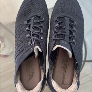 Skechers Women's Navy Knit Lace-Up Sneakers with Light Pink Trim